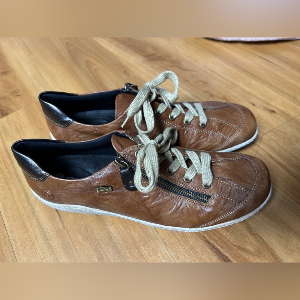 Remonte Brown and‎ Black Sneakers with Zipper Detail - Picture 8 of 16